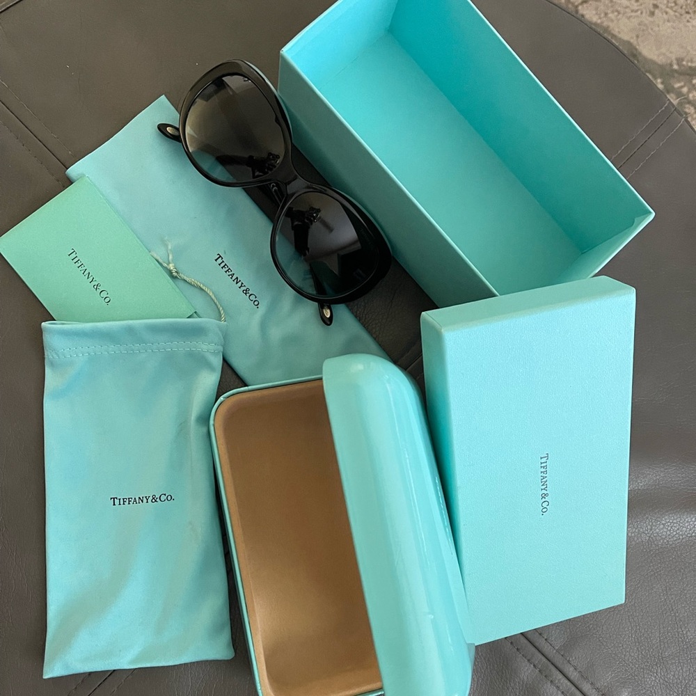 🌞 Tiffany & Co New Sunglasses 😎